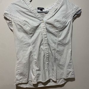 Express sleeveless button up